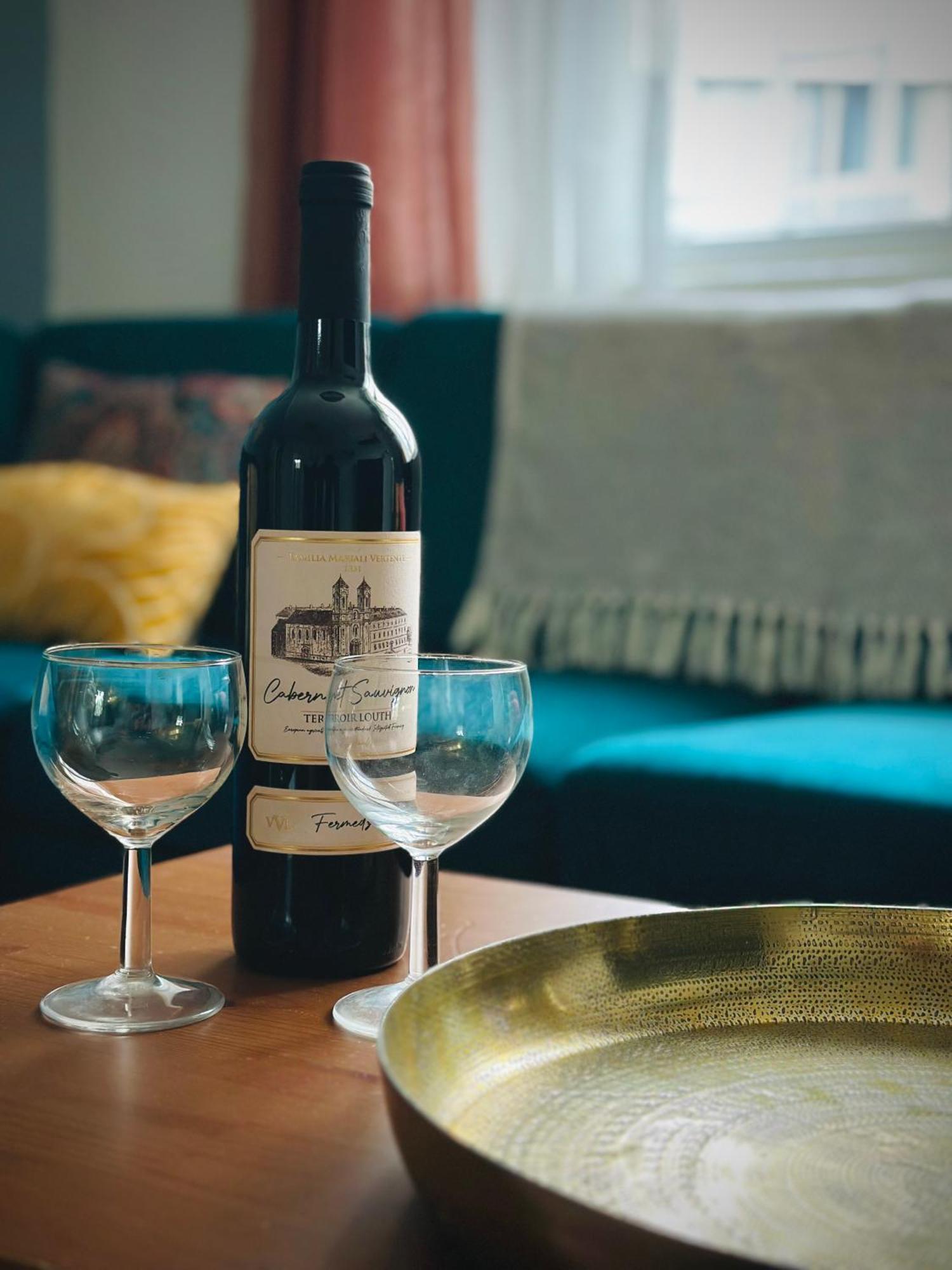 Boho Apartment In Old Town 브라티슬라바 외부 사진